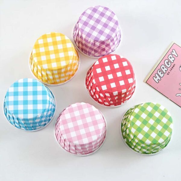 Cupcakes and Muffins Baking Cups With Dots Non-Stick Grease Proofing Cups Mini